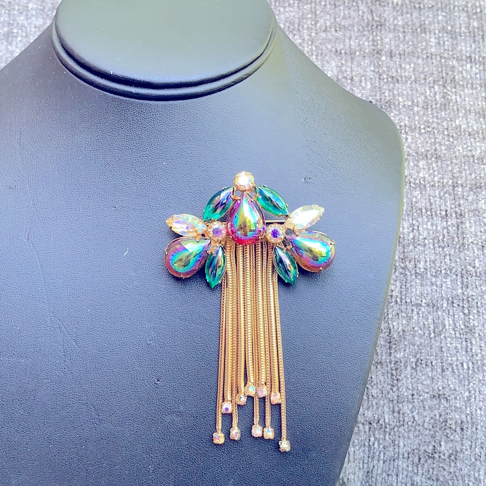 Vintage multi colored brooch w/ dangling crystal